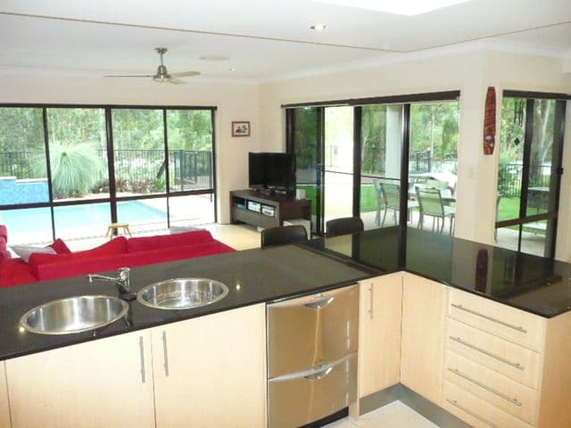 19 Brittany Drive, OXENFORD QLD 4210, Oxenford - Thumbnail 3