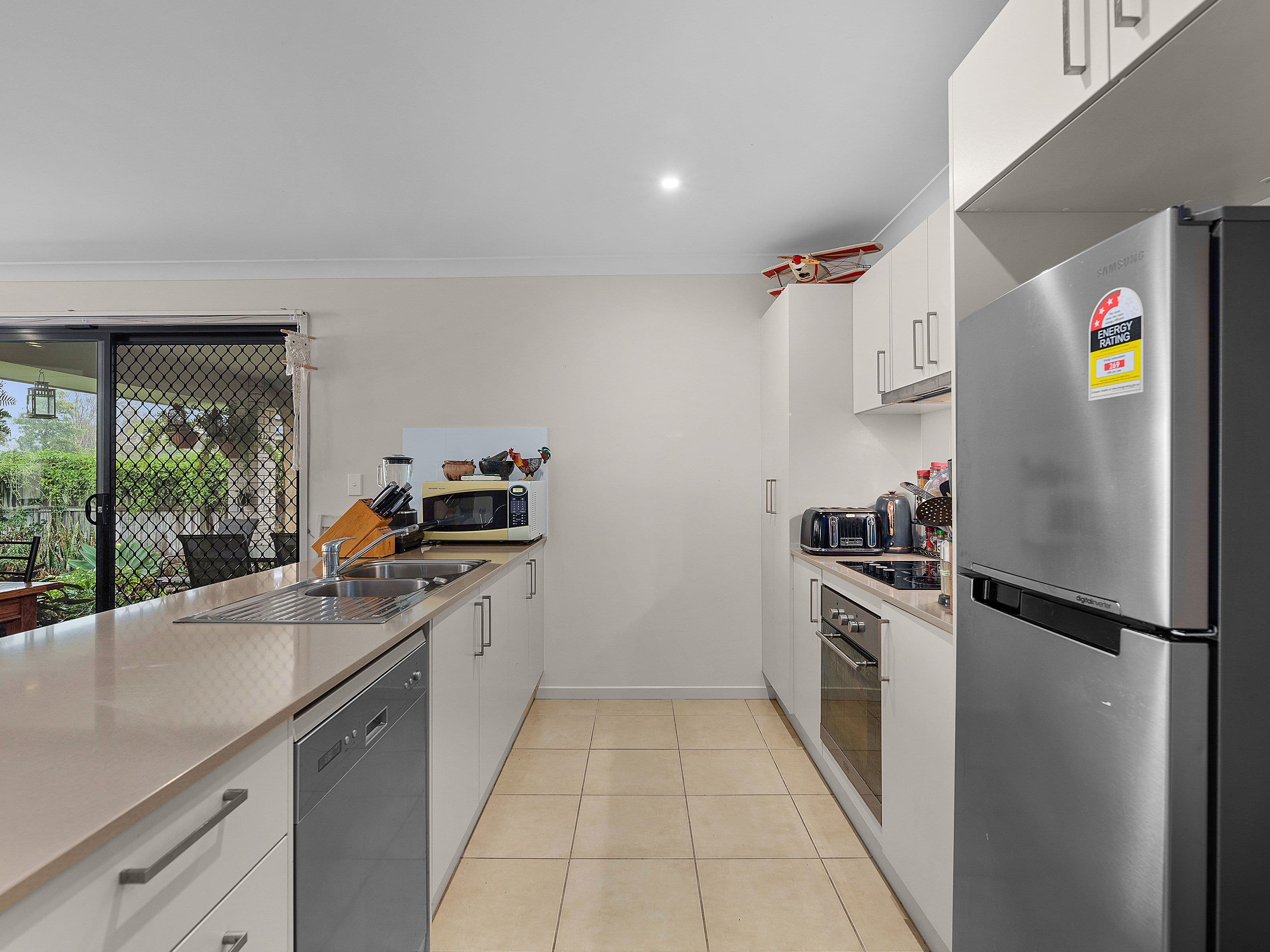 17 Walnut Crescent, Lowood QLD 4311, Lowood - Thumbnail 3
