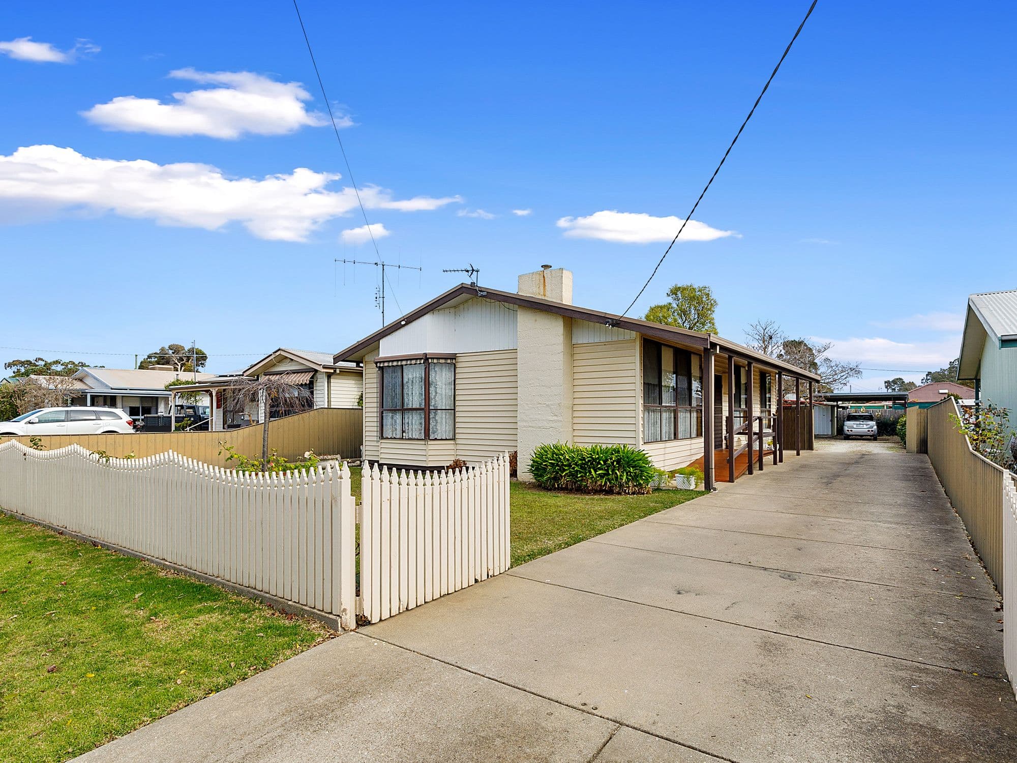 22 Batten Street, Seymour VIC 3660, Seymour - Thumbnail 2
