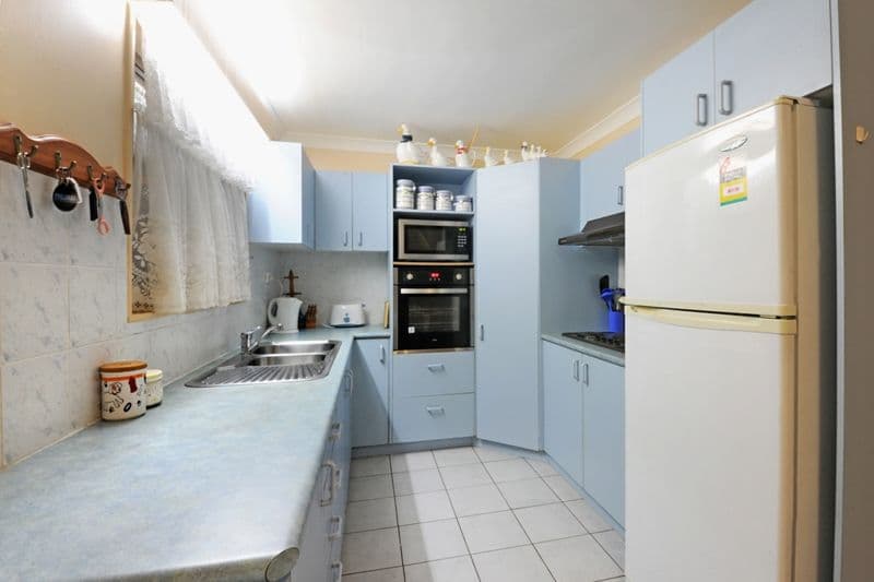 24 Wambiri Street, CANNONVALE QLD 4802, Cannonvale - Thumbnail 3