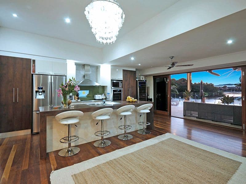 5 Savoy Drive, BROADBEACH WATERS QLD 4218, Broadbeach Waters - Thumbnail 3