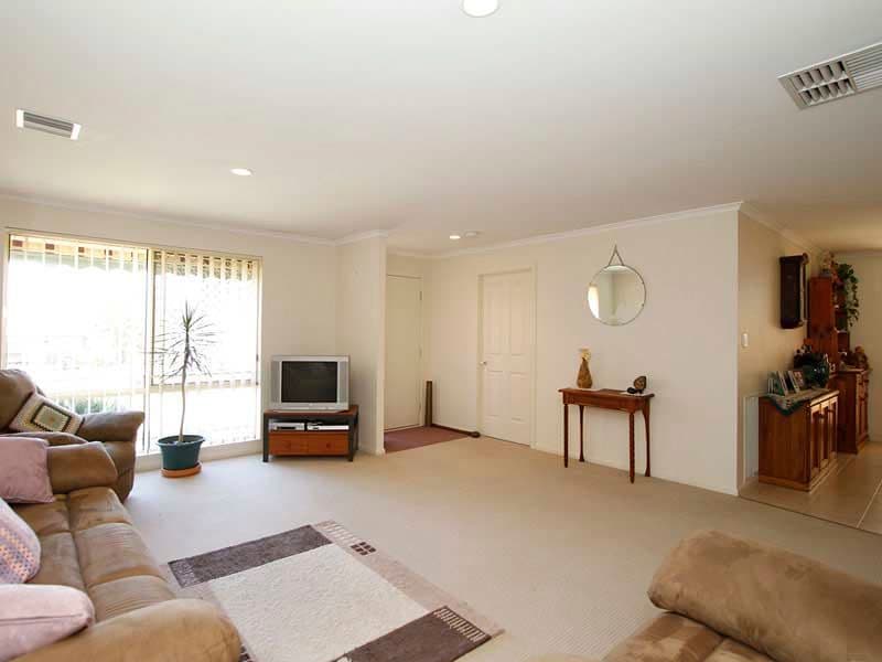 21 Mansfield Street, NOARLUNGA DOWNS SA 5168, Noarlunga Downs - Thumbnail 3