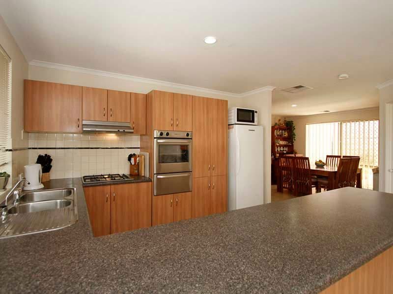 21 Mansfield Street, NOARLUNGA DOWNS SA 5168, Noarlunga Downs - Thumbnail 5
