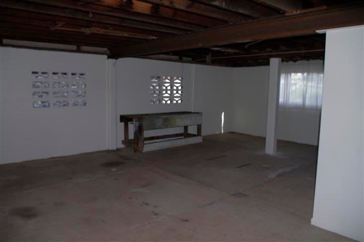 1 Payne Street, CLINTON QLD 4680, Clinton - Thumbnail 3