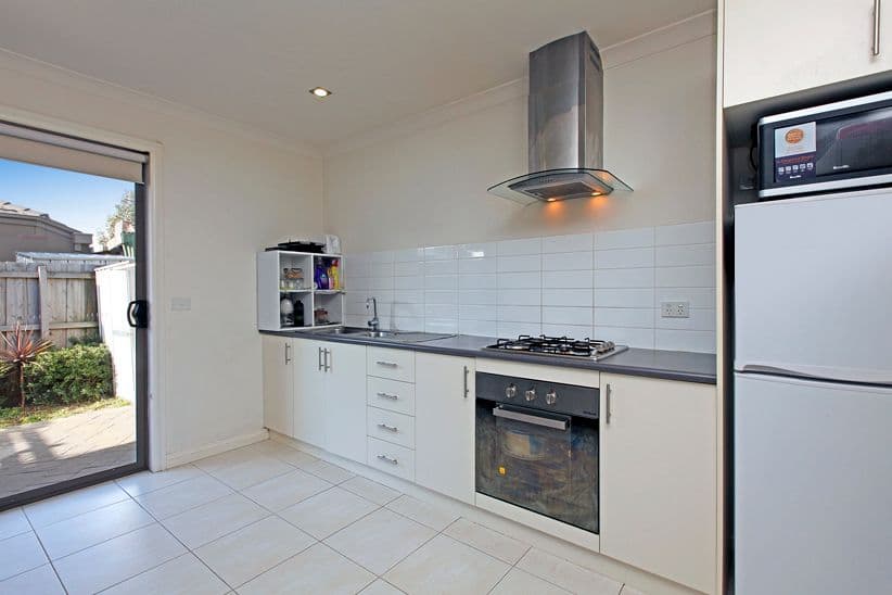 19 Poplar Street, Thomastown VIC 3074, Thomastown - Thumbnail 2