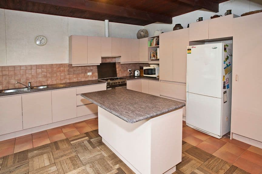 57 Garrisson Drive, GLEN WAVERLEY VIC 3150, Glen Waverley - Thumbnail 2