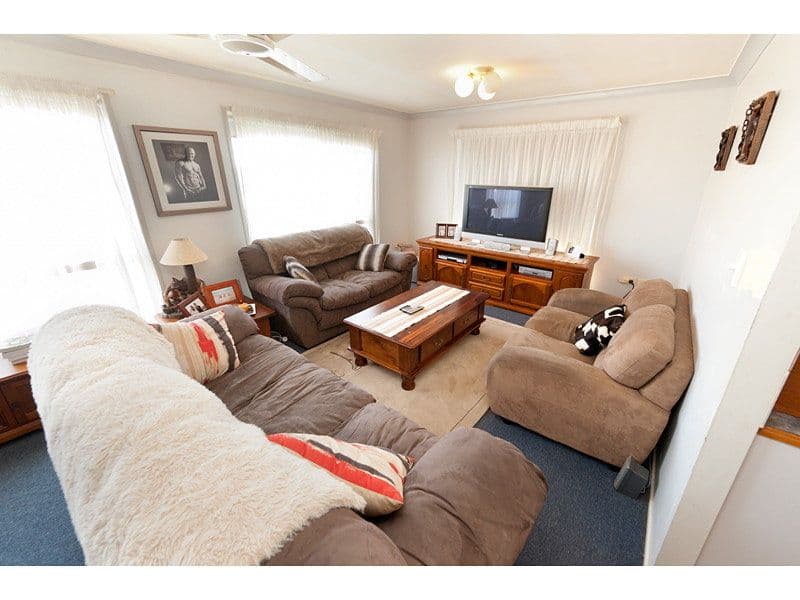 28 Smithwick Street, NORMAN GARDENS QLD 4701, Norman Gardens - Thumbnail 2