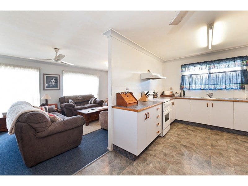 28 Smithwick Street, NORMAN GARDENS QLD 4701, Norman Gardens - Thumbnail 6