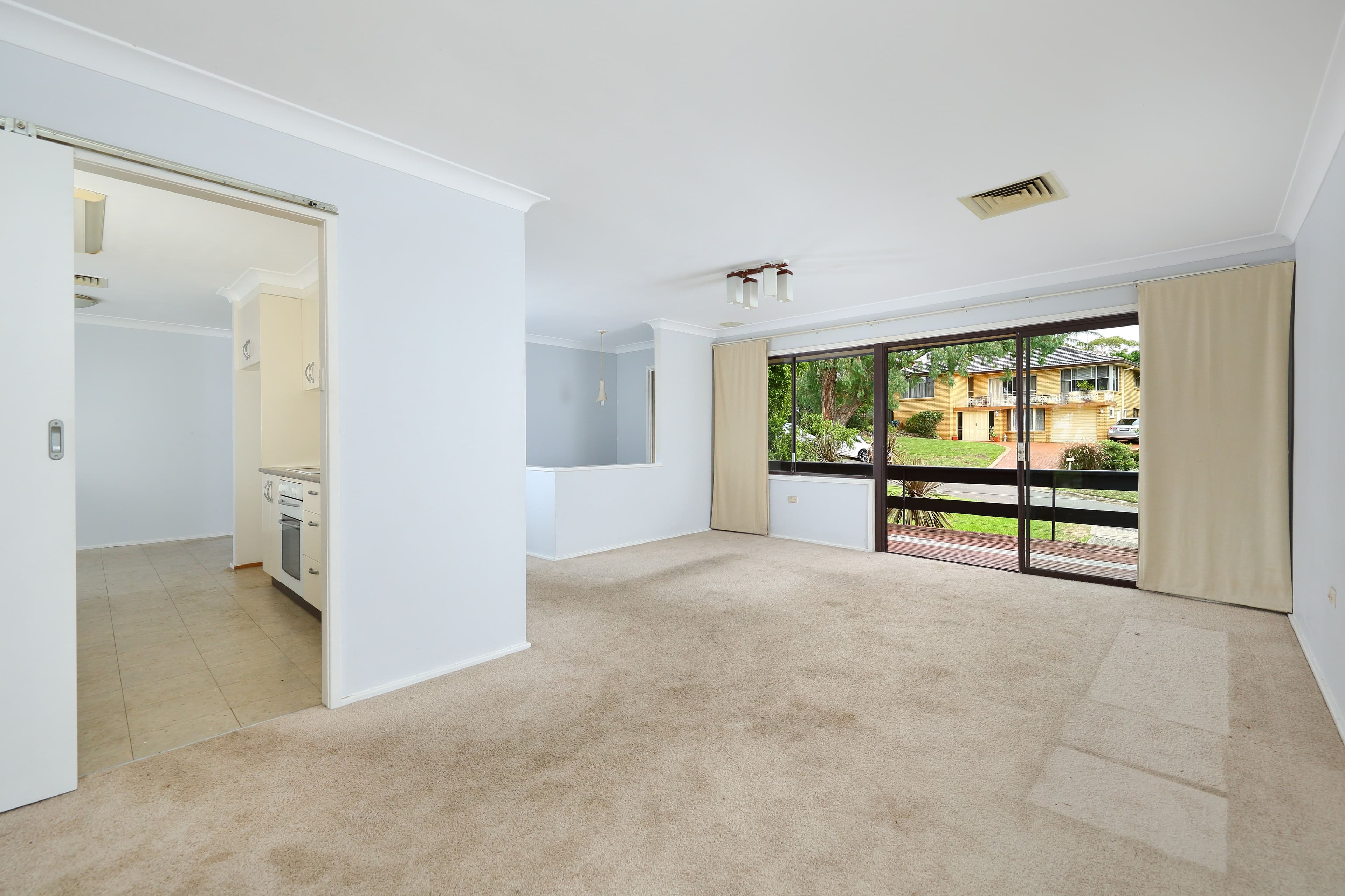 8 Illinga Place, Lugarno NSW 2210, Lugarno - Thumbnail 3