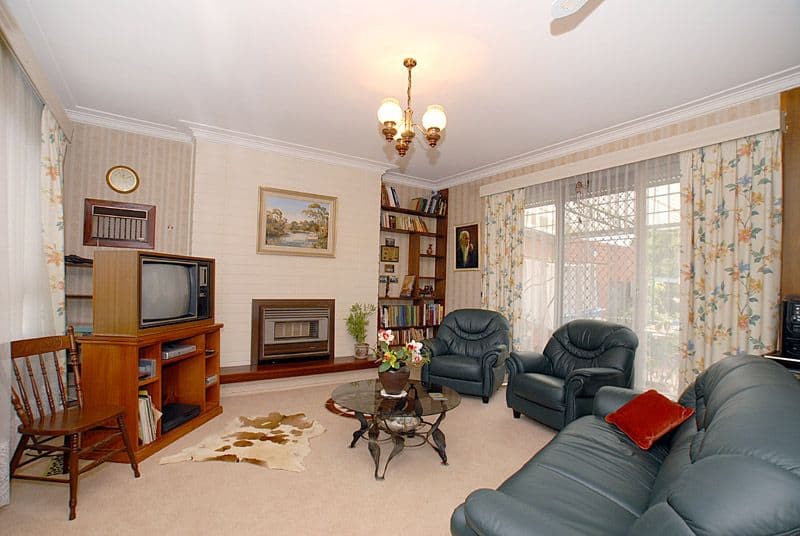 34 Rosehill Street, SCORESBY VIC 3179, Scoresby - Thumbnail 2