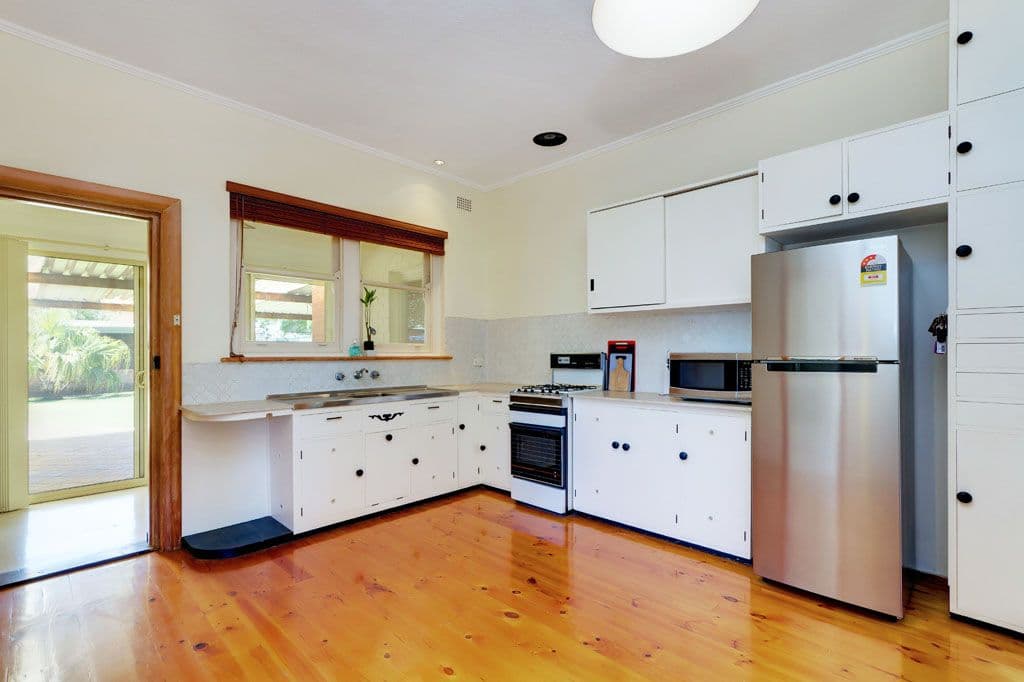 8 Ferry Avenue, PLYMPTON PARK SA 5038, Plympton Park - Thumbnail 3