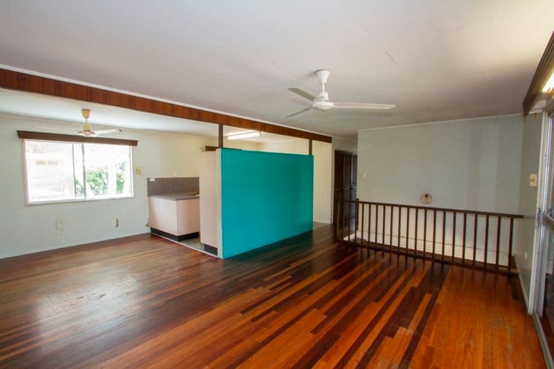 30 Burnett Crescent, WULGURU QLD 4811, Wulguru - Thumbnail 2