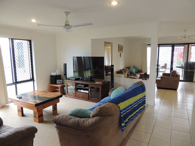 4 Hind Court, BELLMERE QLD 4510, Bellmere - Thumbnail 2