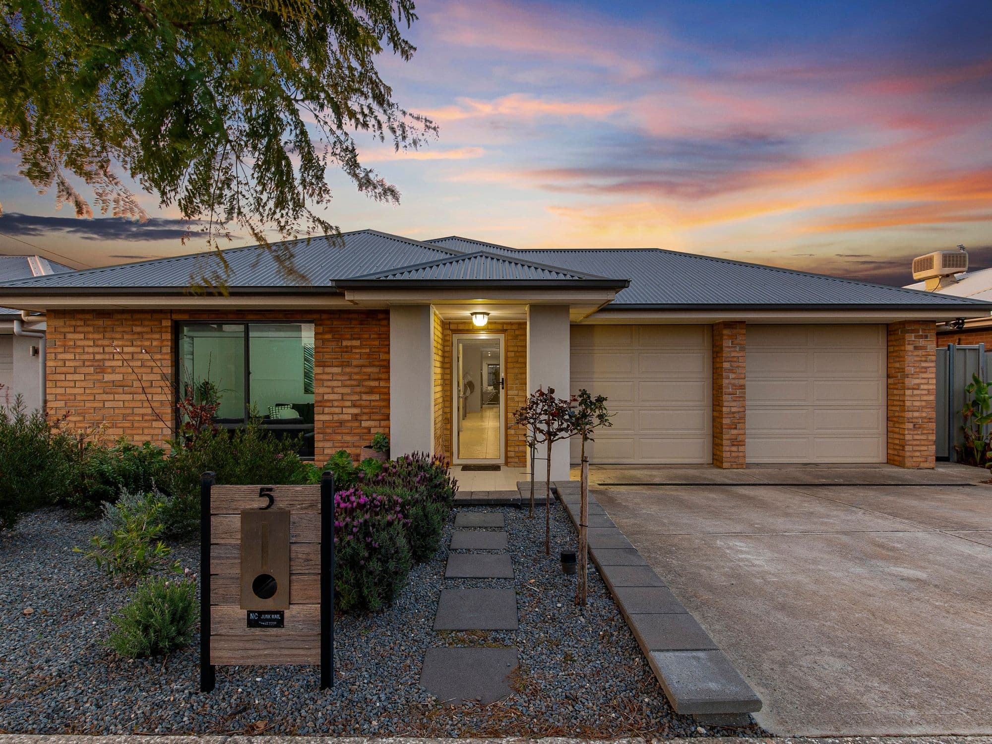 5 Sunrise Drive, Woodcroft SA 5162, Woodcroft - Image 1