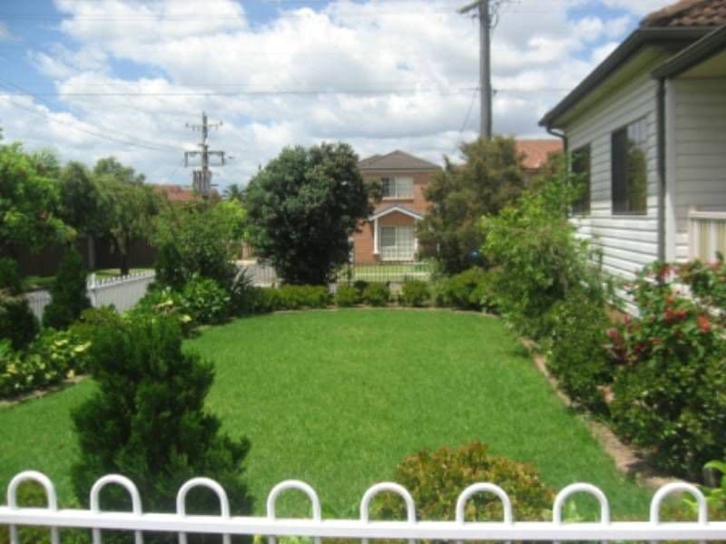 35 Eustace Street, FAIRFIELD HEIGHTS NSW 2165, Fairfield Heights - Thumbnail 2