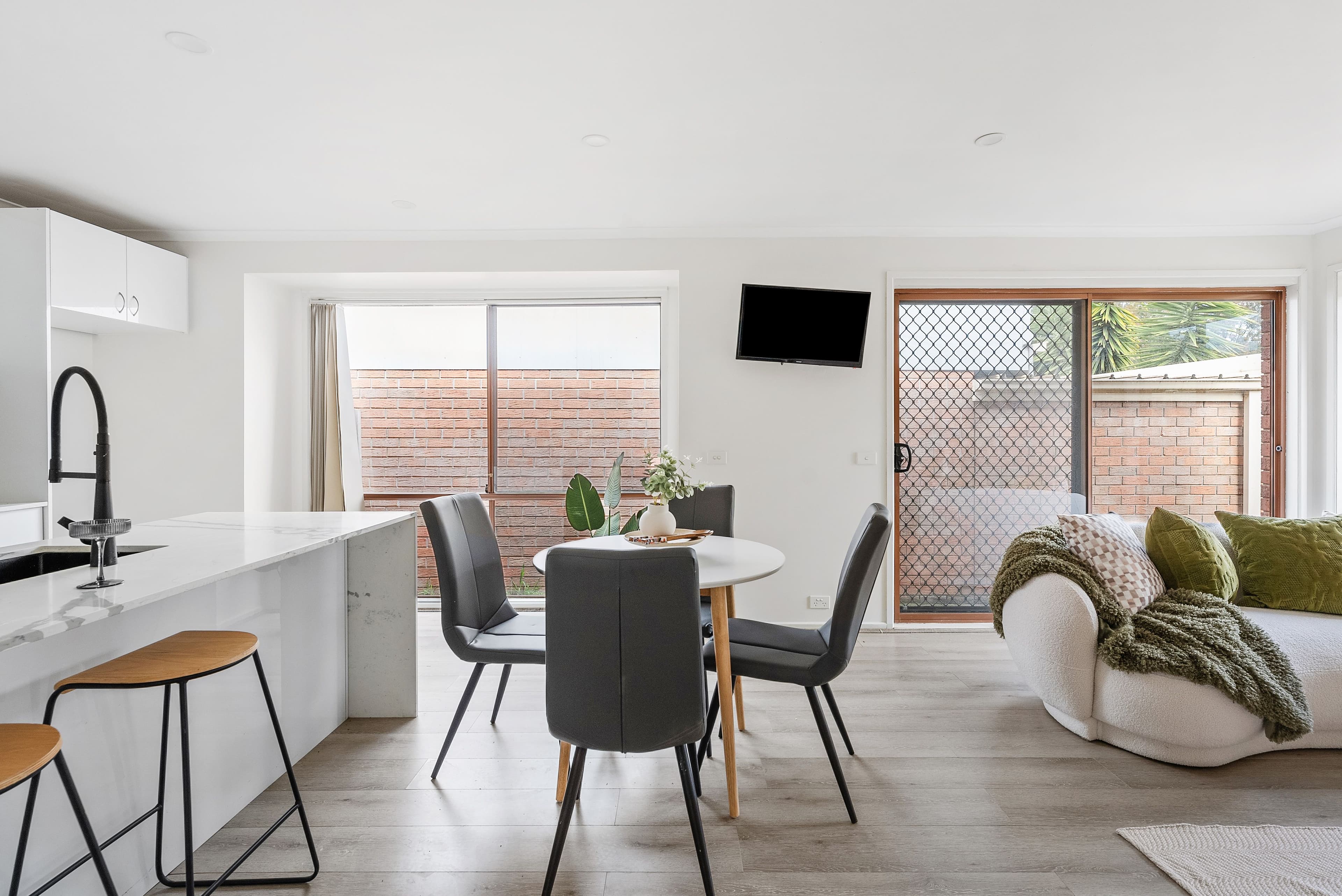 1A Gundara Court, Epping VIC 3076, Epping - Thumbnail 2