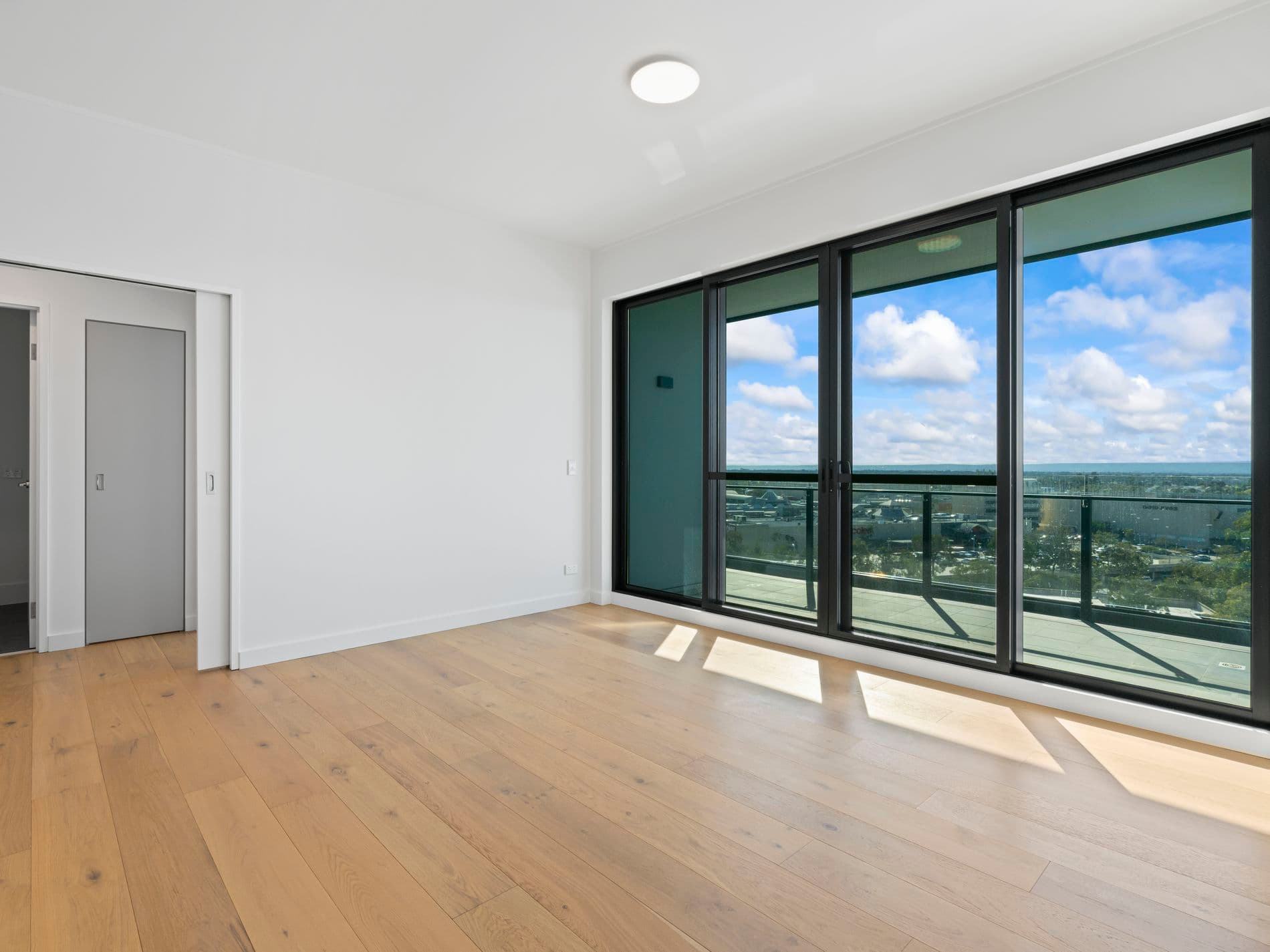9069 / 179 Davy Street, Booragoon, WA, 6154, Booragoon - Thumbnail 4