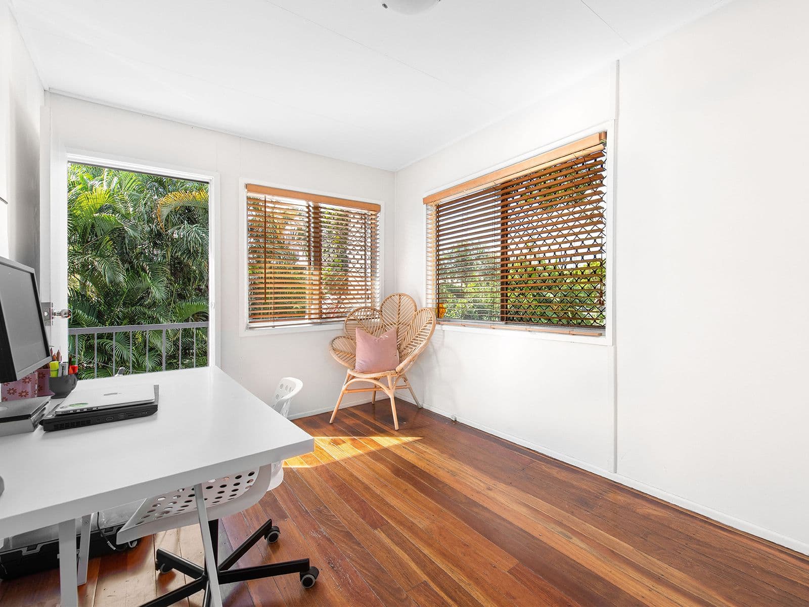 184 Strong Avenue, Graceville QLD 4075, Graceville - Thumbnail 4