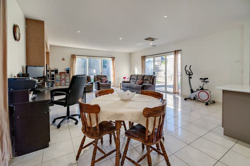 177 The Lakes Boulevard, SOUTH MORANG VIC 3752, South Morang - Thumbnail 5