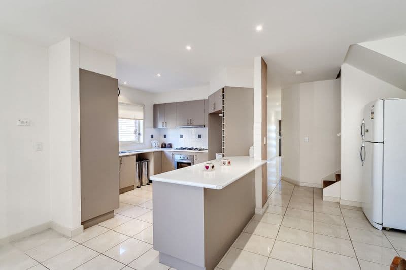 177 The Lakes Boulevard, SOUTH MORANG VIC 3752, South Morang - Thumbnail 8