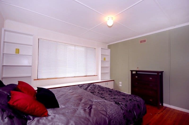 31 Catto Street, CENTENARY HEIGHTS QLD 4350, Centenary Heights - Thumbnail 6