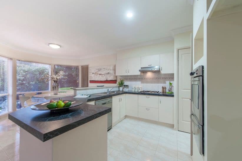 6 Coachman Way, South Morang VIC 3752, South Morang - Thumbnail 6