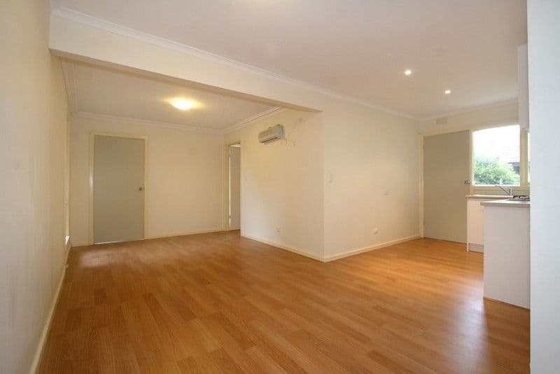 8 Chauvel Street, BENTLEIGH EAST VIC 3165, Bentleigh East - Thumbnail 4