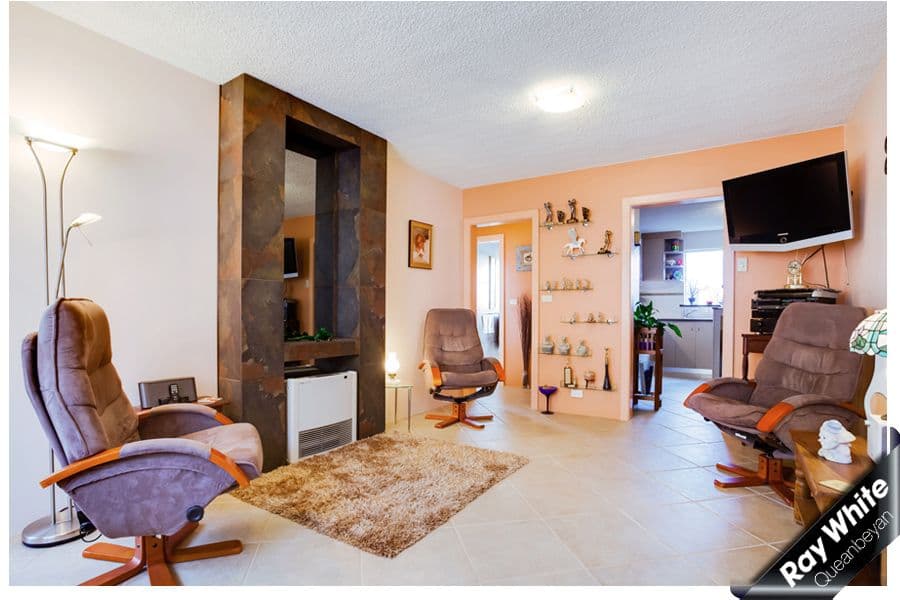 72 Uriarra Road, QUEANBEYAN NSW 2620, Queanbeyan - Thumbnail 2