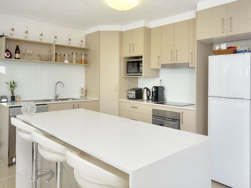 39 Duet Drive, MERMAID WATERS QLD 4218, Mermaid Waters - Thumbnail 3