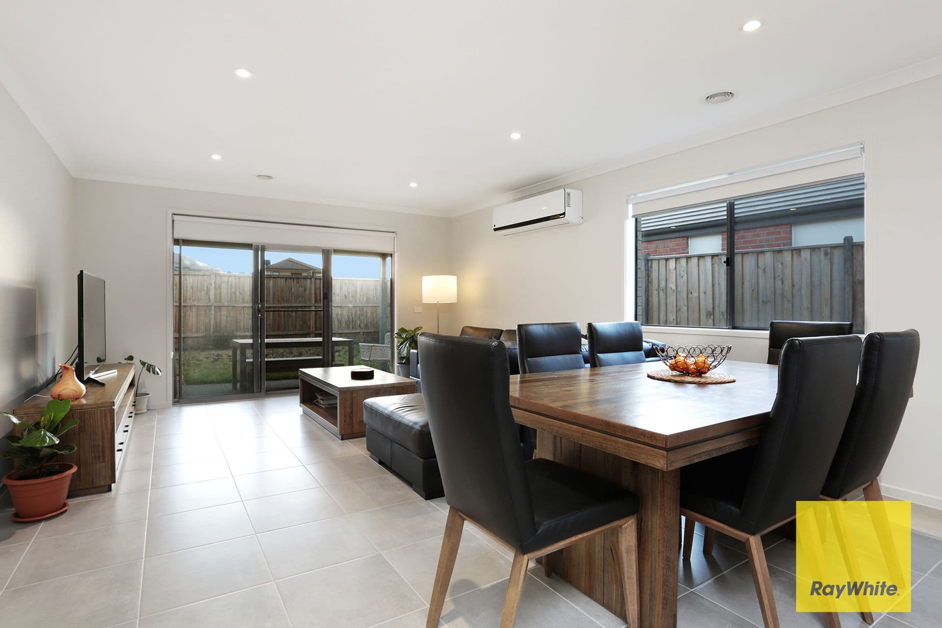 9 Newport Avenue, Williams Landing VIC 3027, Williams Landing - Thumbnail 4