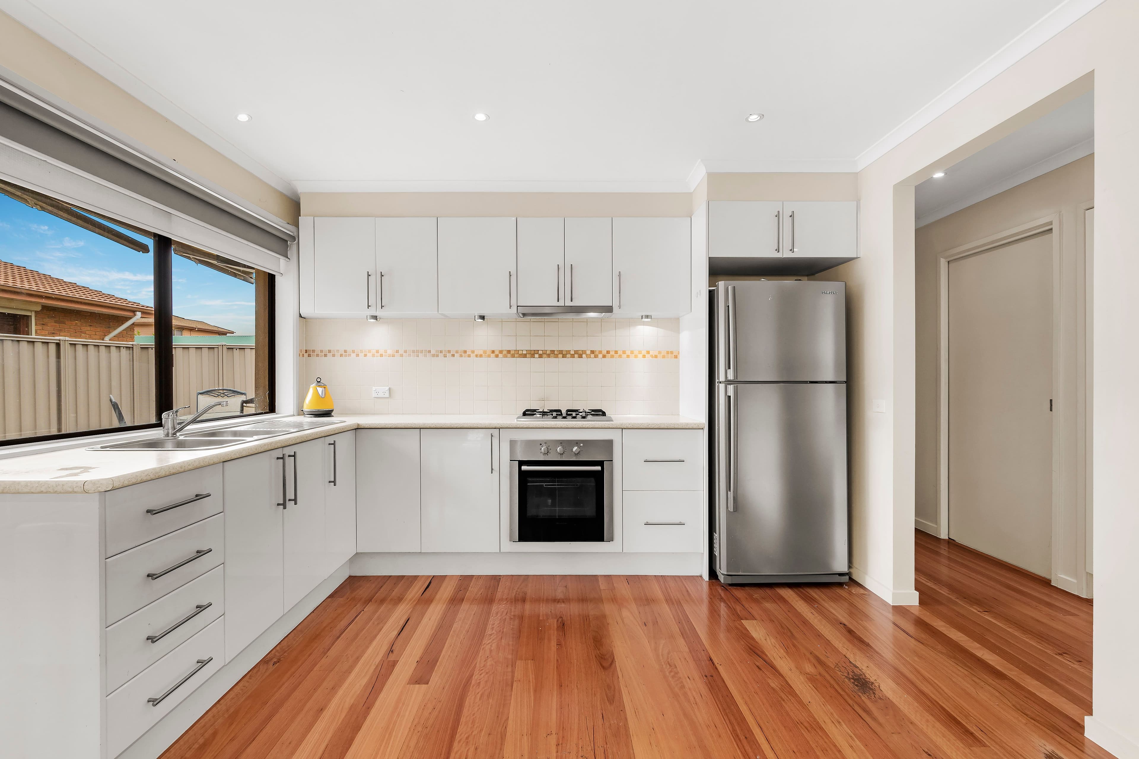 25 Hinkler Drive, Mill Park VIC 3082, Mill Park - Thumbnail 2