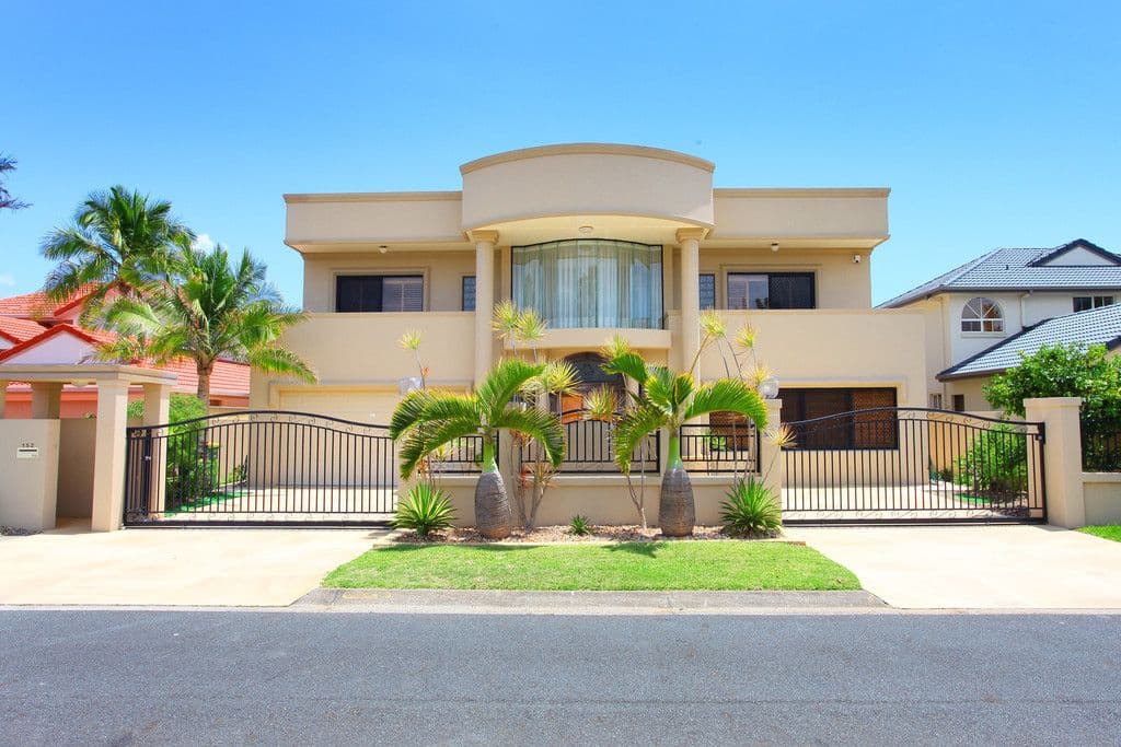 152 Port Jackson Boulevard, Clear Island Waters QLD 4226, Clear Island Waters - Thumbnail 2