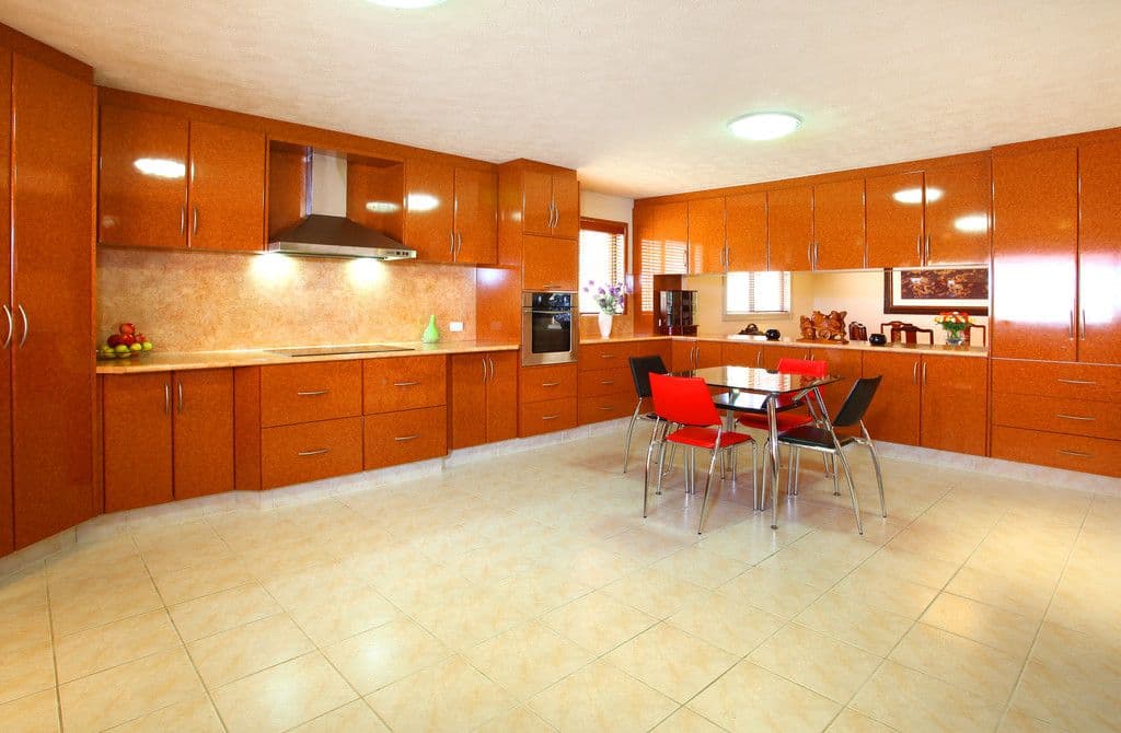 152 Port Jackson Boulevard, Clear Island Waters QLD 4226, Clear Island Waters - Thumbnail 5