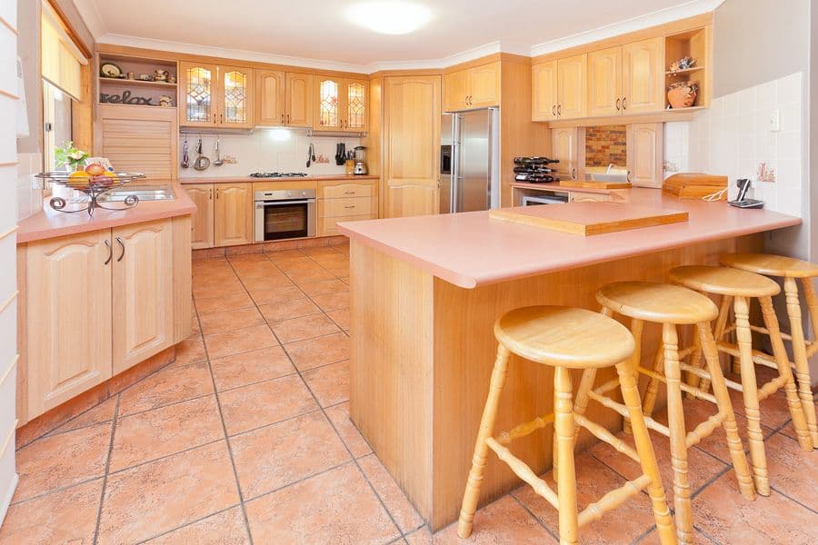 4 Hewton Court, WISHART QLD 4122, Wishart - Thumbnail 3