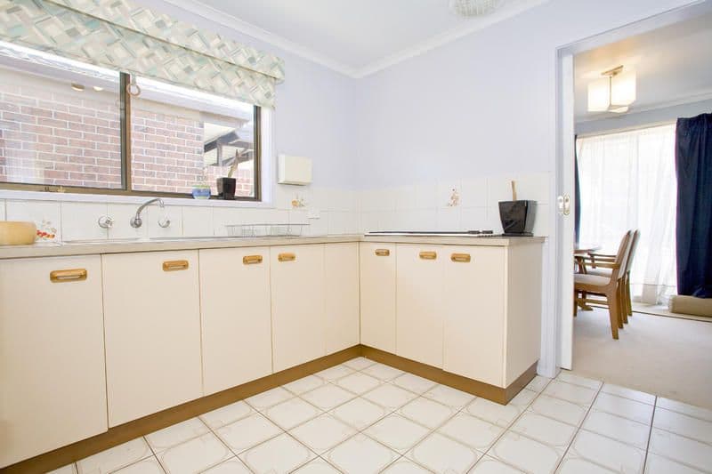 5 Sirius Court, ST ALBANS PARK VIC 3219, St Albans Park - Thumbnail 4