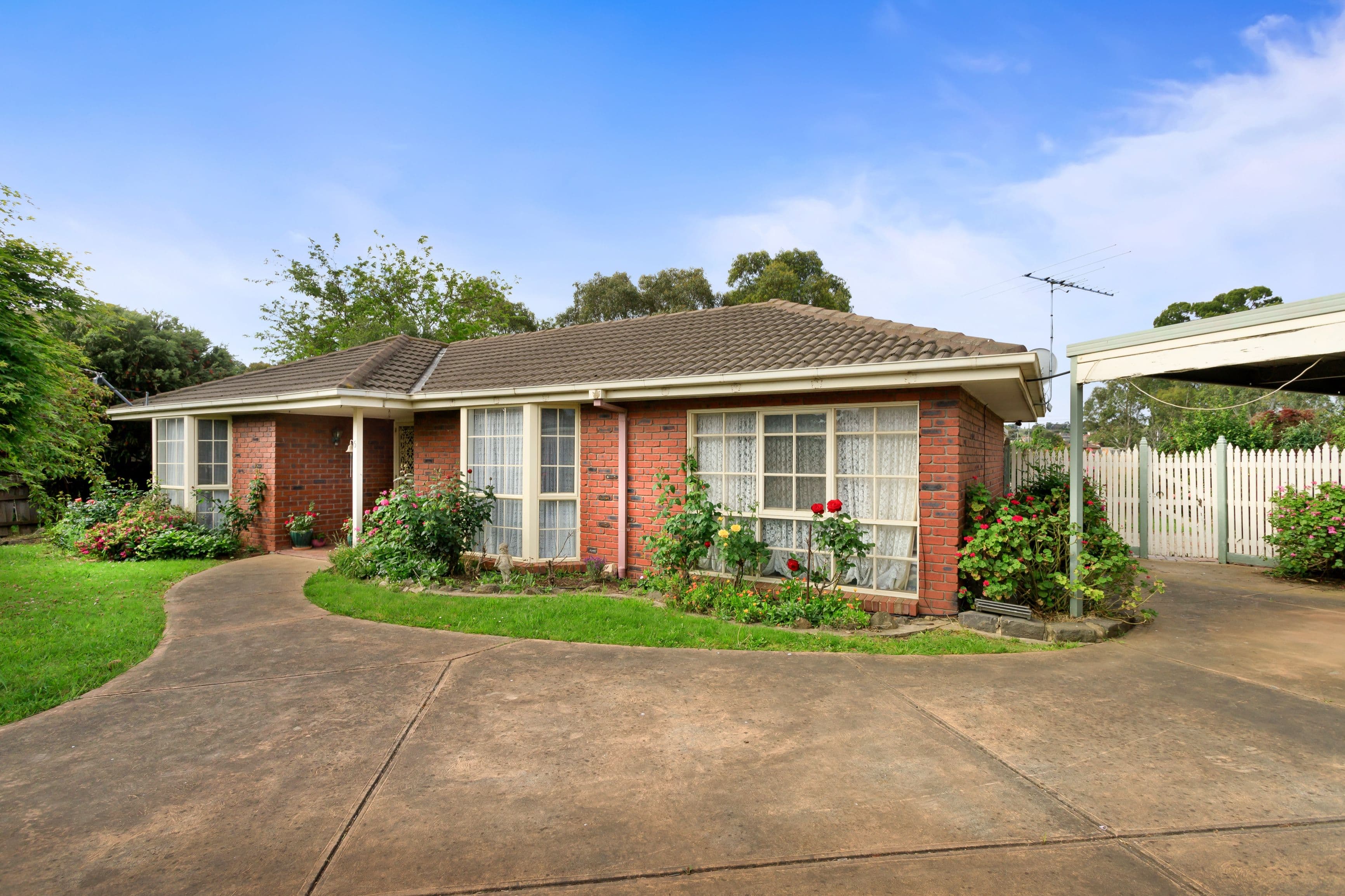 6 St Leger Place, Epping VIC 3076, Epping - Image 1