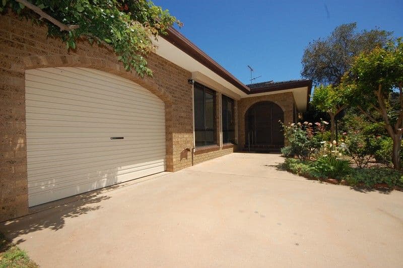 10 Doolan Street, GRIFFITH NSW 2680, Griffith - Thumbnail 5