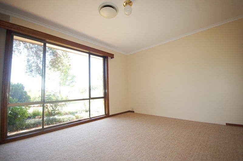 10 Doolan Street, GRIFFITH NSW 2680, Griffith - Thumbnail 8