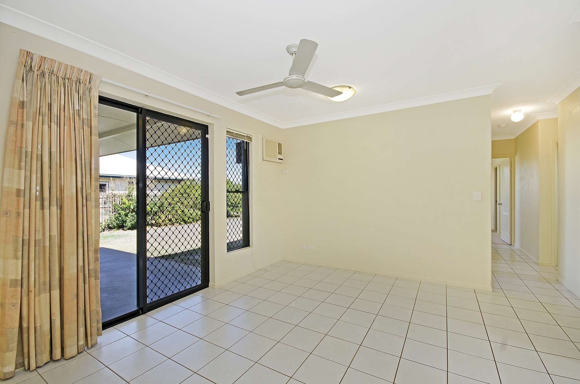 72 Brenton Circuit, DEERAGUN QLD 4818, Deeragun - Thumbnail 4