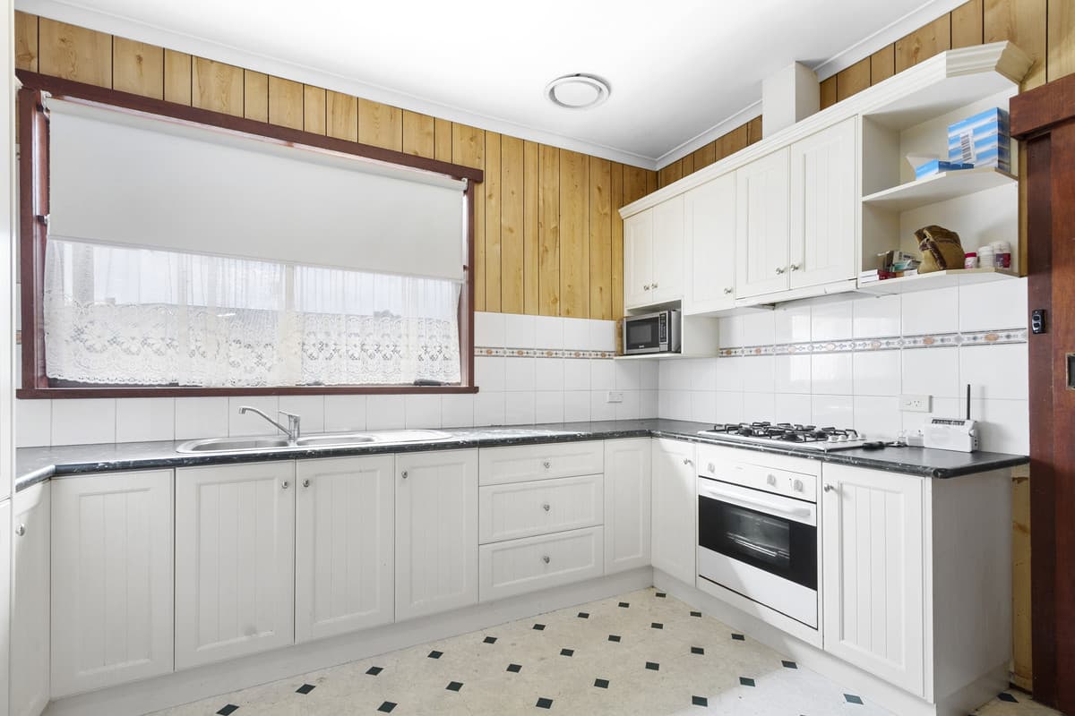 8 Tulloch Street, MORWELL VIC 3840, Morwell - Thumbnail 2