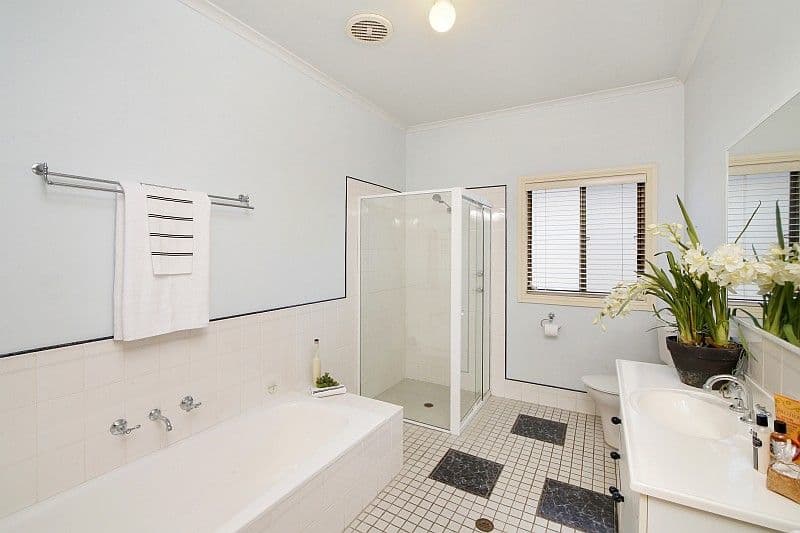 37 Restella Avenue, Davistown - Thumbnail 7