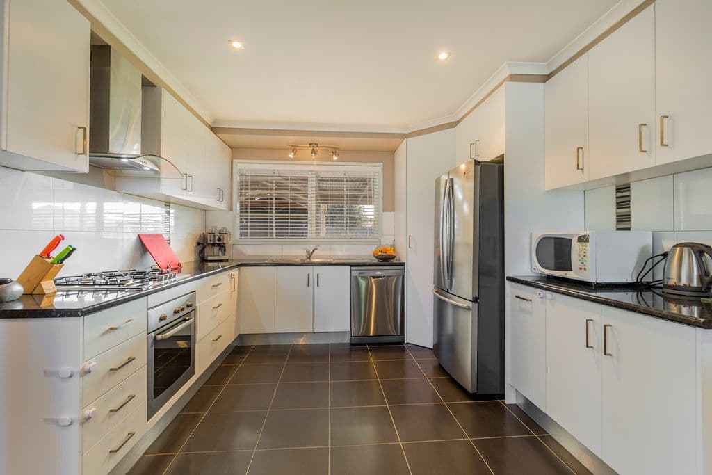 11 Grange Court, Corio VIC 3214, Corio - Thumbnail 5