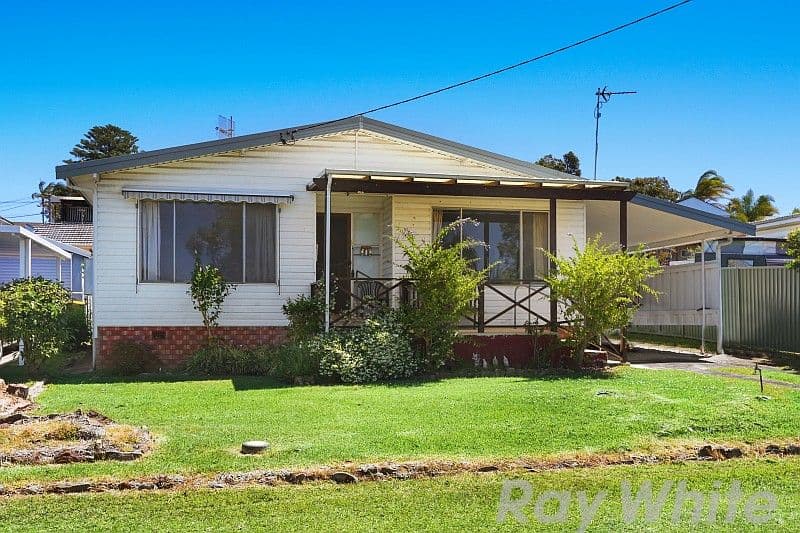 34 Delia Avenue, Budgewoi - Image 1