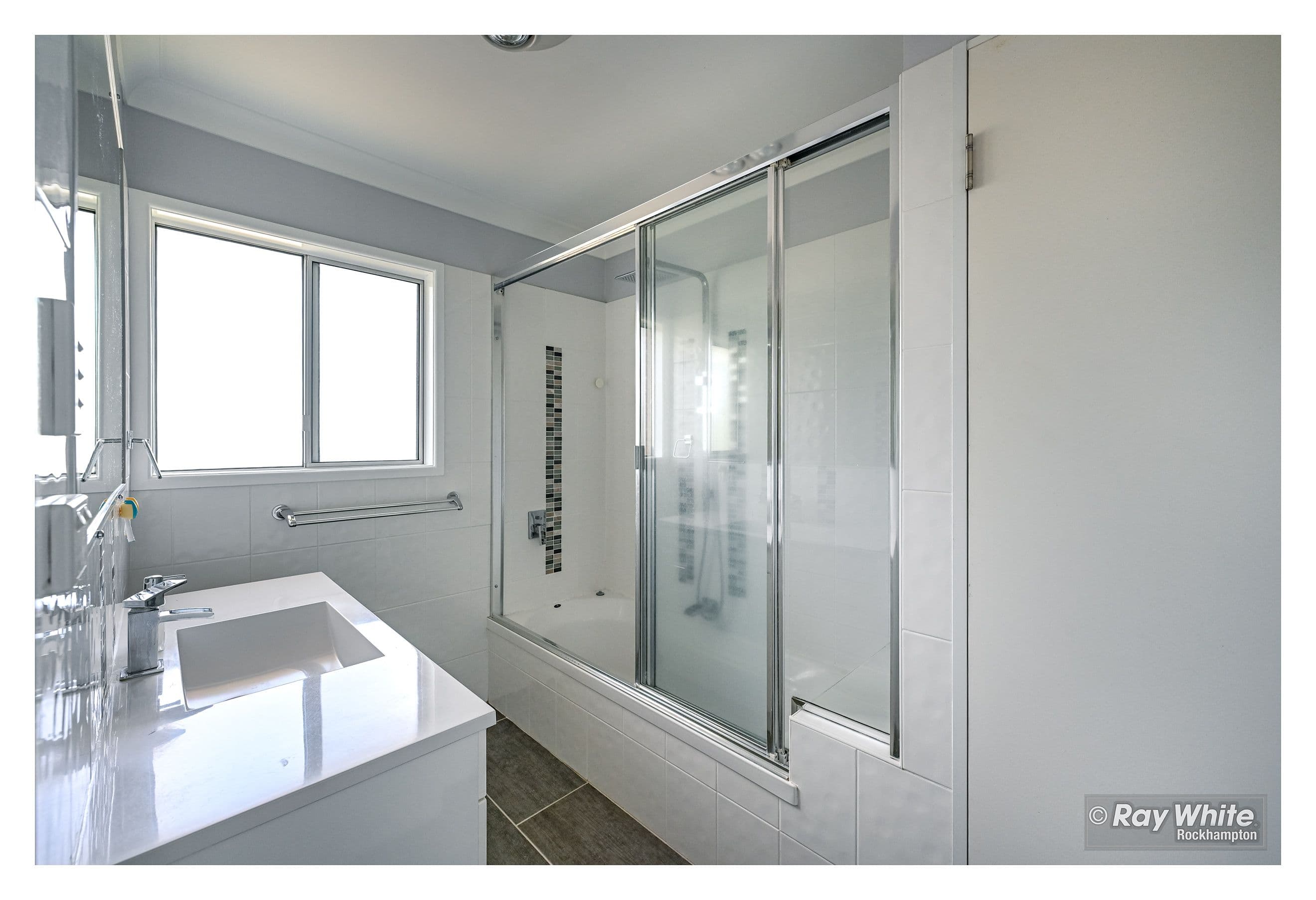 9 Peatey Street, Norman Gardens QLD 4701, Norman Gardens - Thumbnail 4