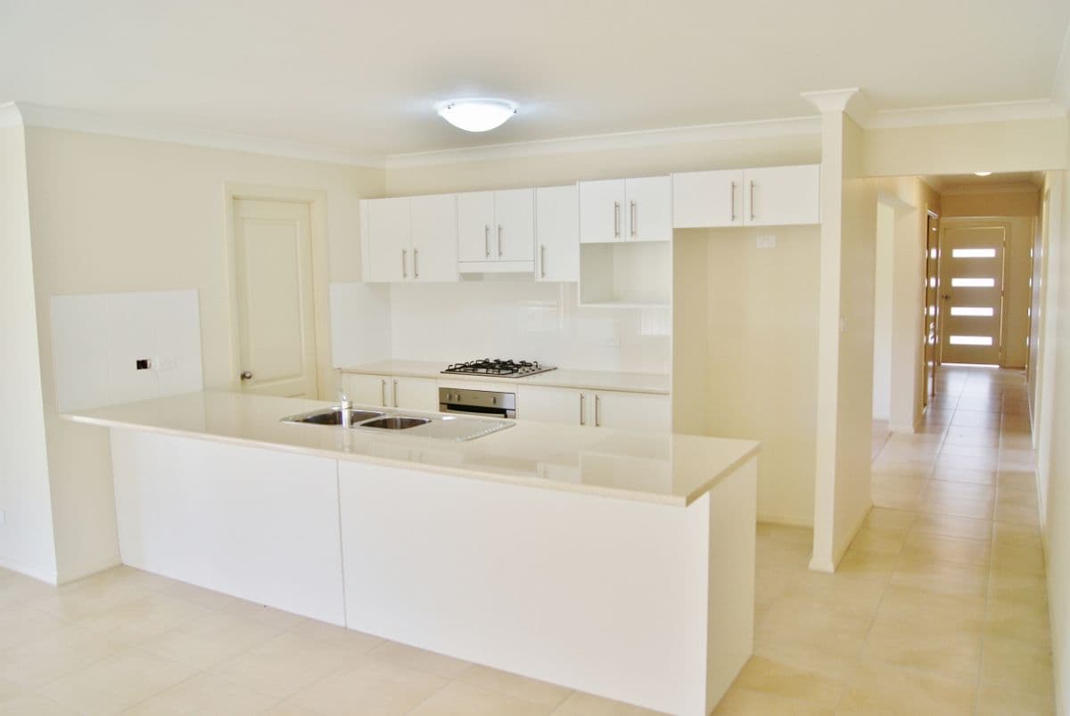 21 Henry Place, YOUNG NSW 2594, Young - Thumbnail 5