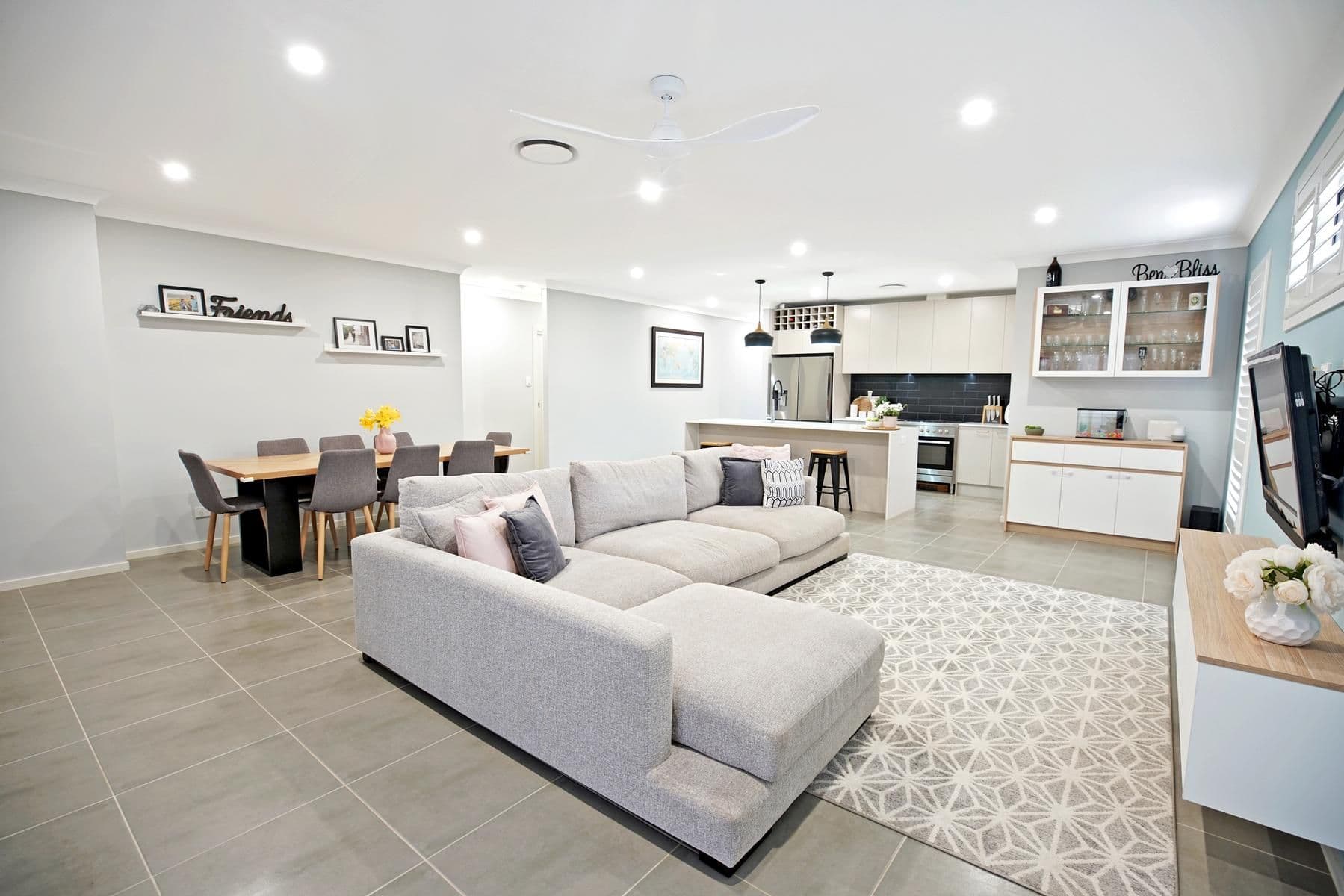 27 Lieutenant Street, JORDAN SPRINGS NSW 2747, Jordan Springs - Thumbnail 2