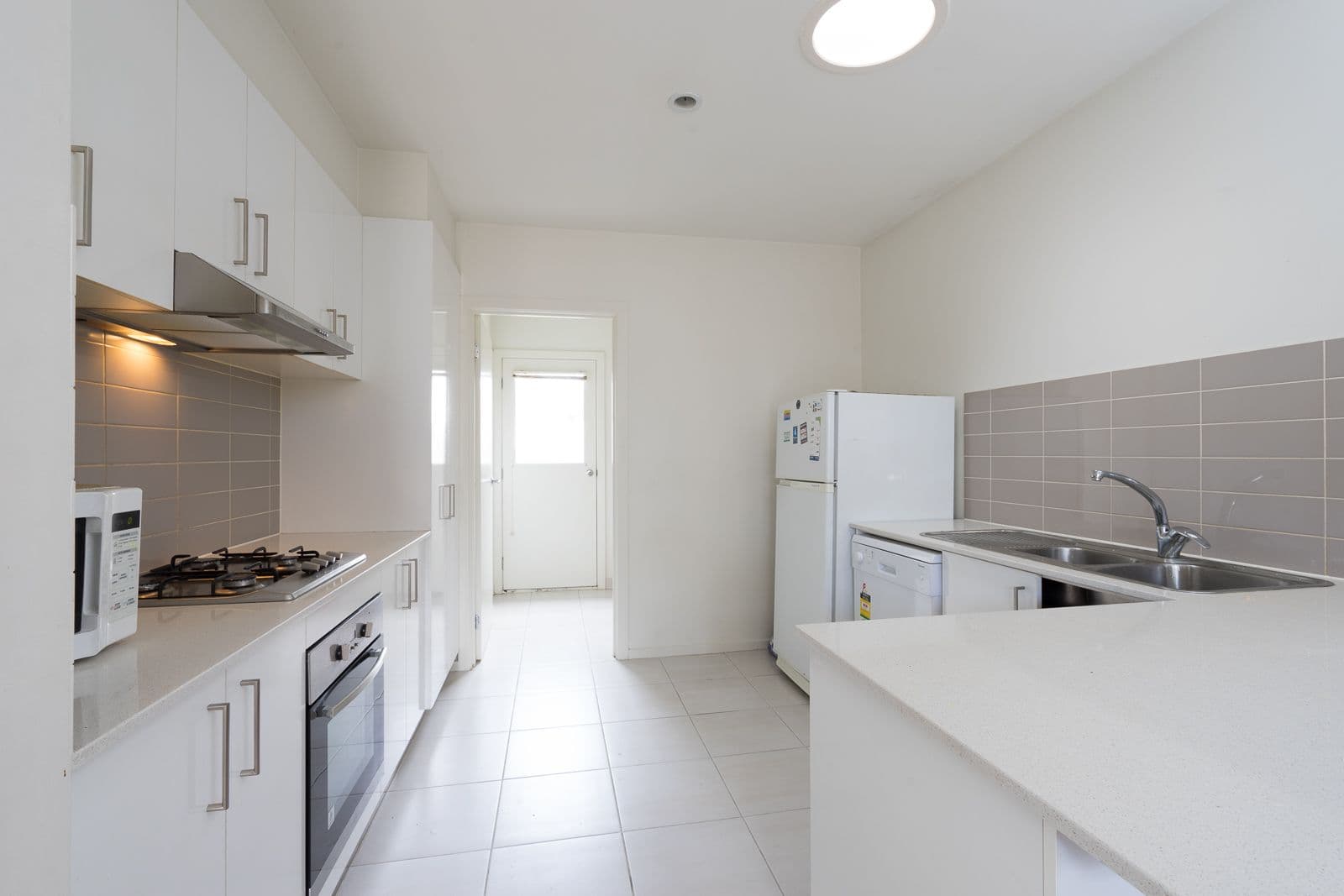 12 Bradford Drive, Carrum Downs VIC 3201, Carrum Downs - Thumbnail 2