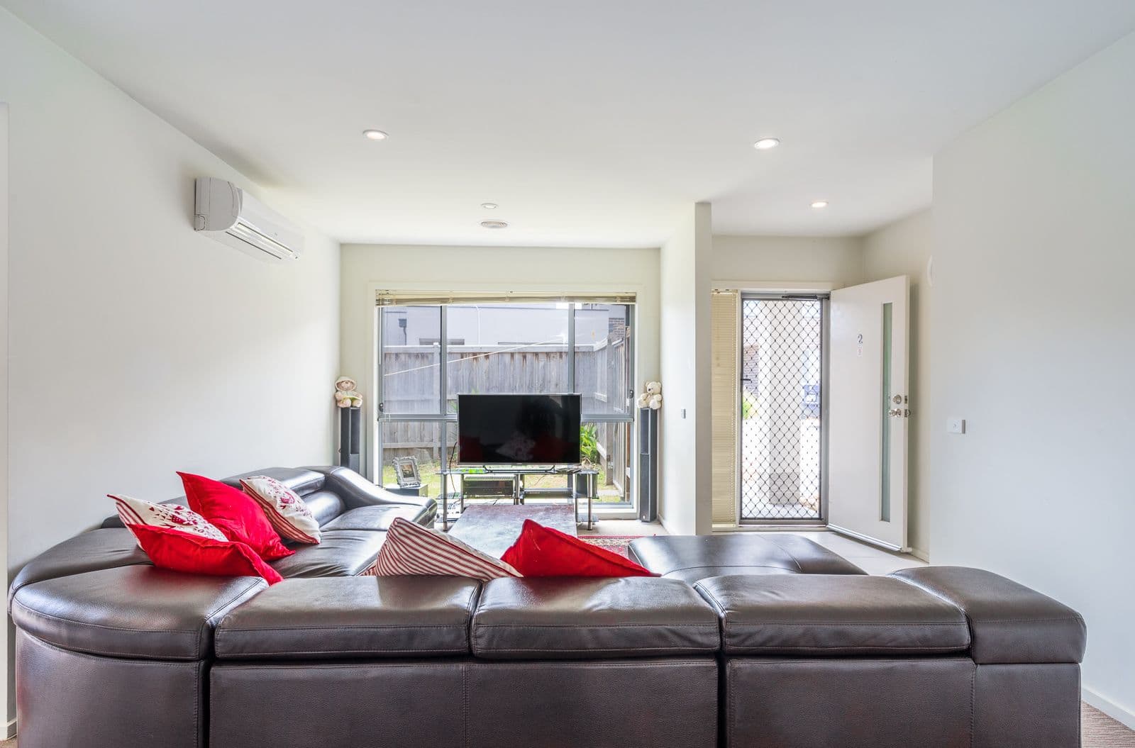 12 Bradford Drive, Carrum Downs VIC 3201, Carrum Downs - Thumbnail 3