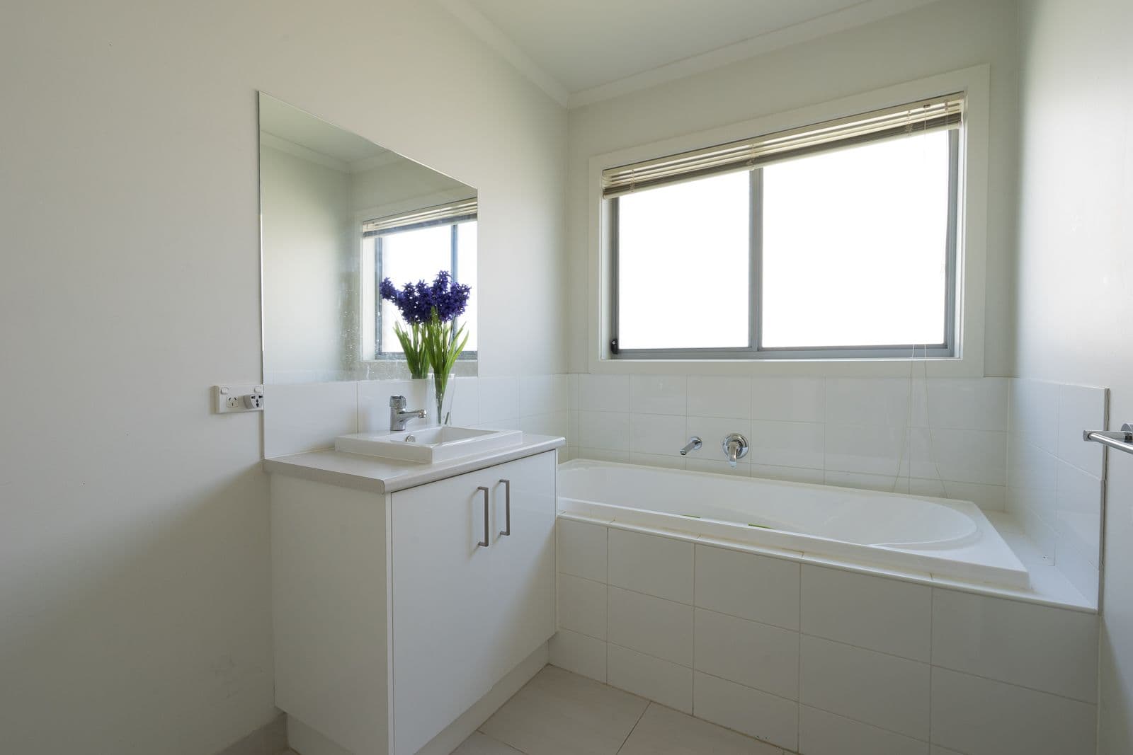 12 Bradford Drive, Carrum Downs VIC 3201, Carrum Downs - Thumbnail 4
