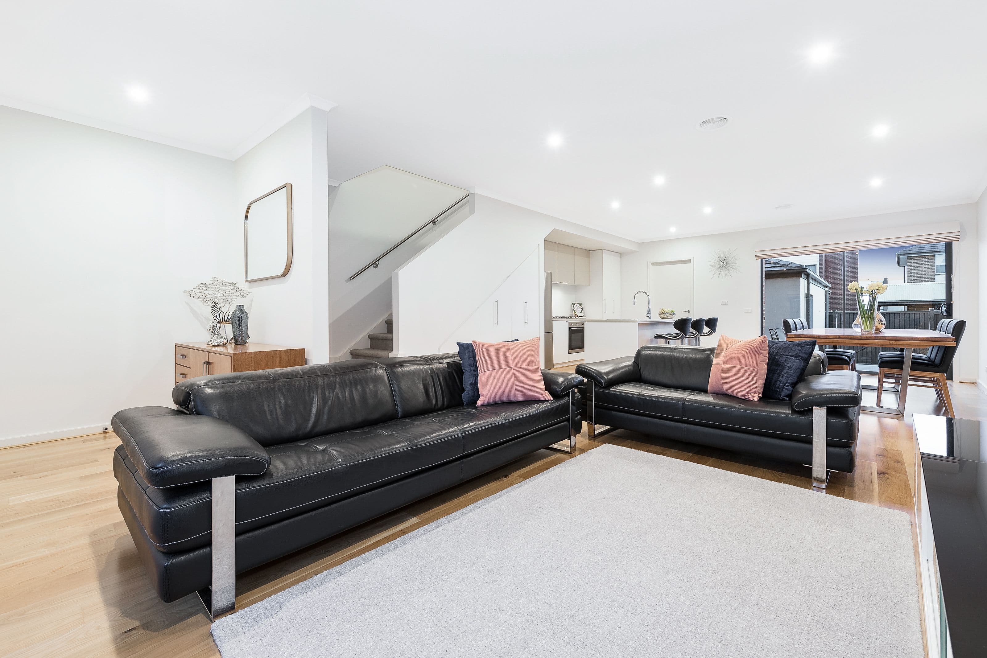 99 Waverley Park Drive, Mulgrave VIC 3170, Mulgrave - Thumbnail 3